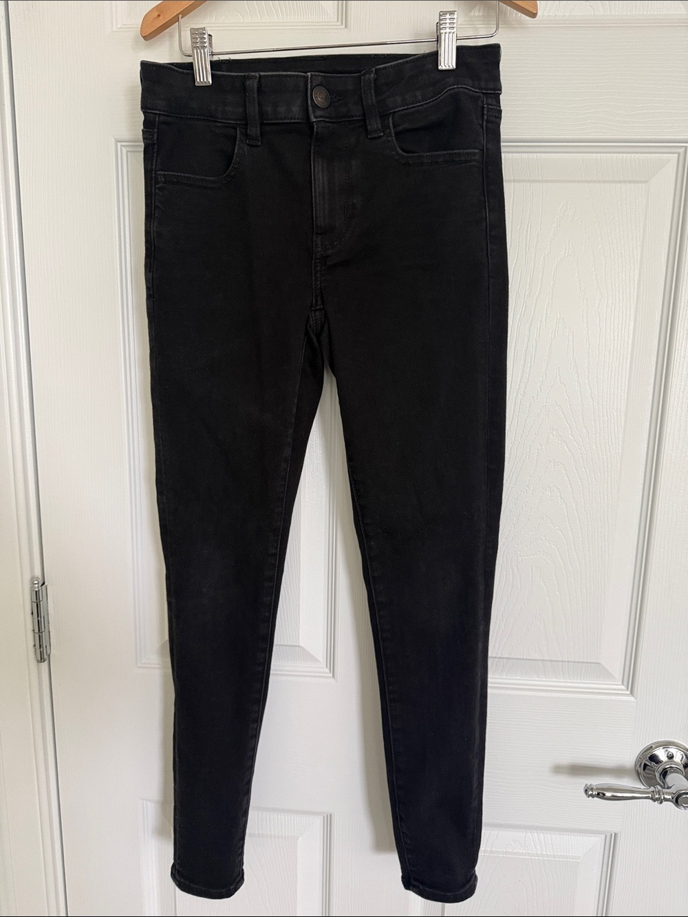 American Eagle Women's Black High-Rise Skinny Jeans
